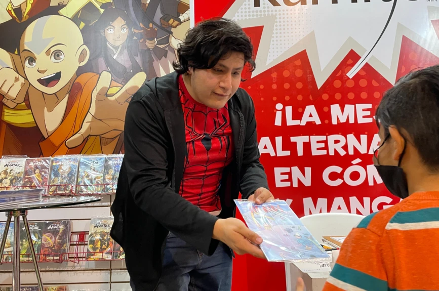 En compañía de familiares y amigos, disfrutamos de un rato de diversión.
