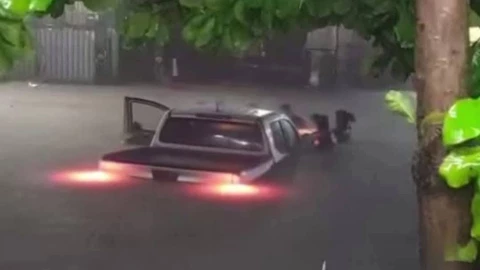 Huracán ‘Erick’ deja severos daños en Oaxaca.