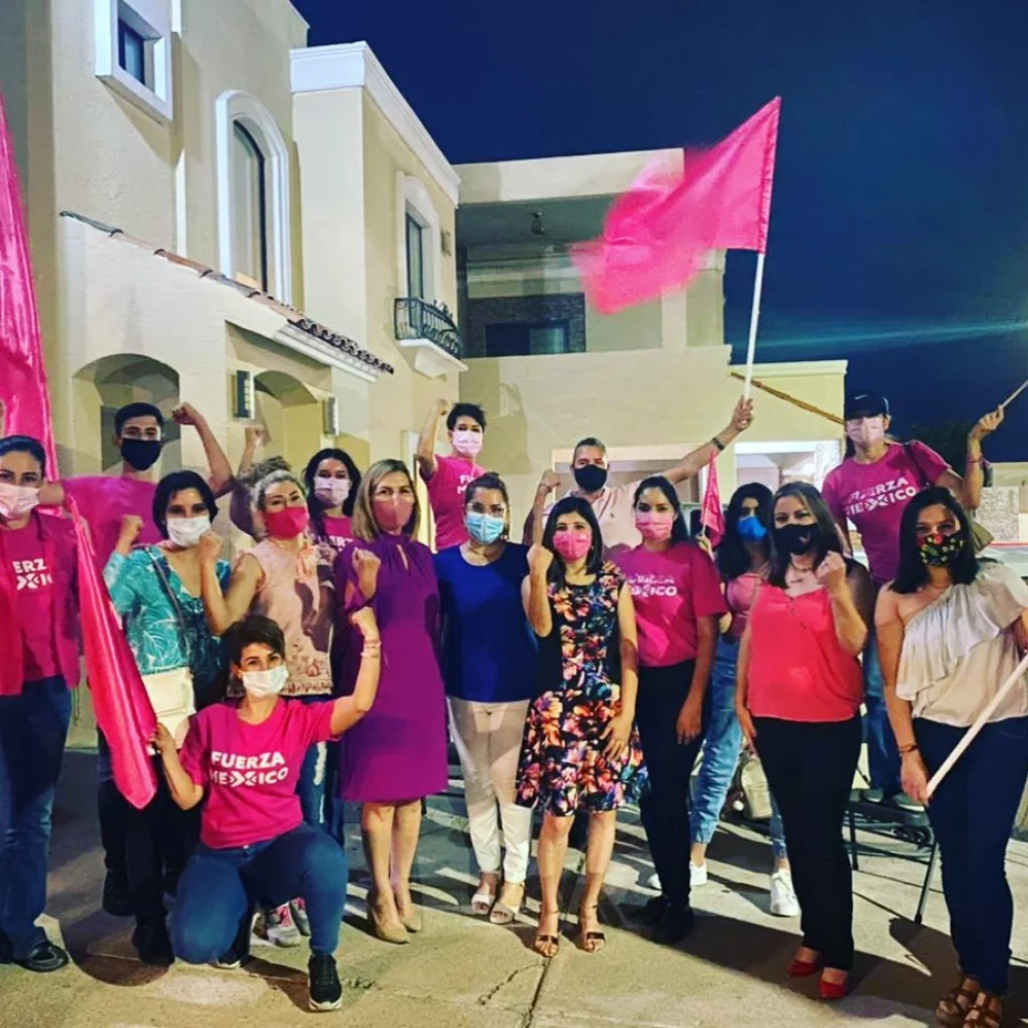 Rosario Fática Robles--Facebook Rosario Robles Robles.jpg