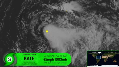 Kate se degradó a depresión tropical mientras avanza sobre el Atlántico