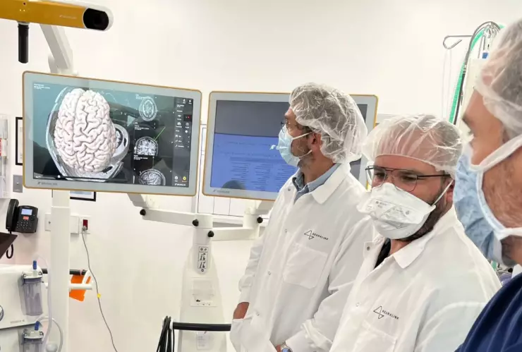 Elon Musk anuncia primer implante de chip de neuralink en un cerebro humano