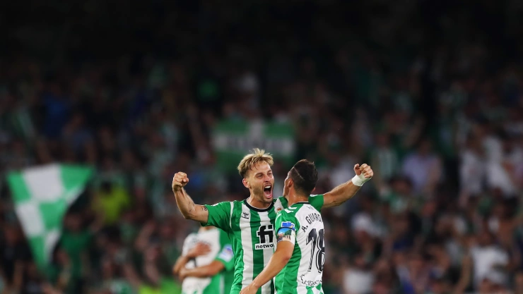 Andrés Guardado se despide de Sergio Canales