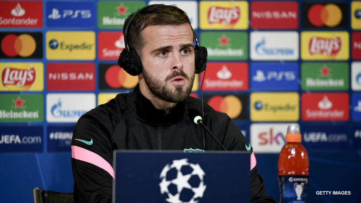 Miralem Pjanic en conferencia de prensa en la Champions League