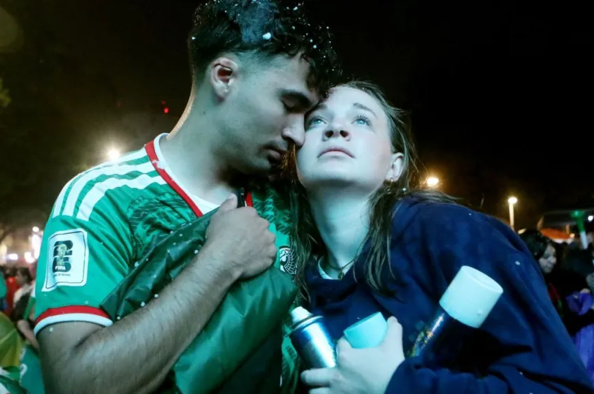 Miles-de-aficionados-despidieron-al-Tricolor-con-aplausos-pese-a-la-eliminación.jpg