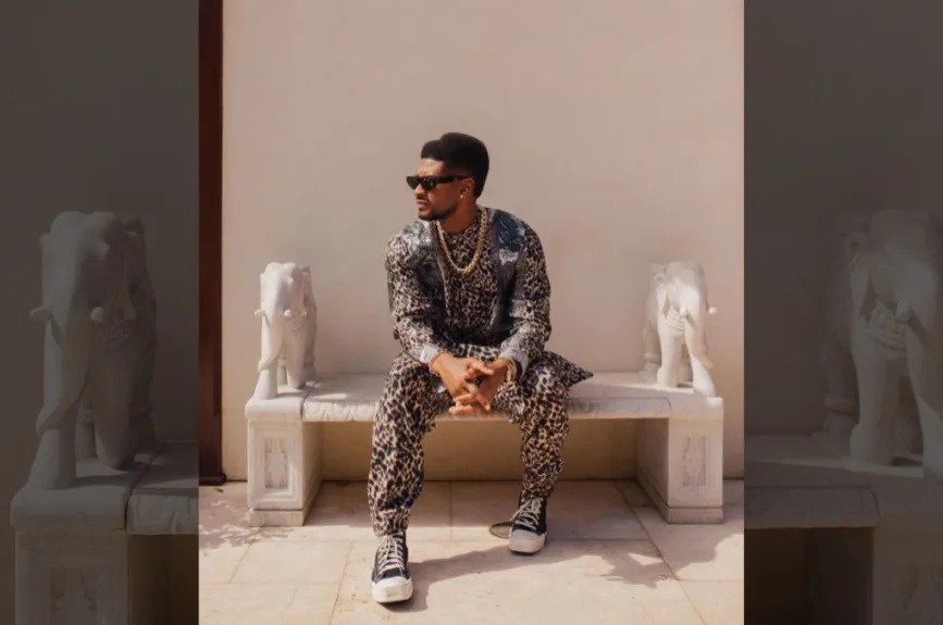 Usher sentado.jpg