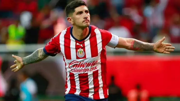 ¿Falta de confianza? Víctor Guzmán habló de su ausencia en Selección