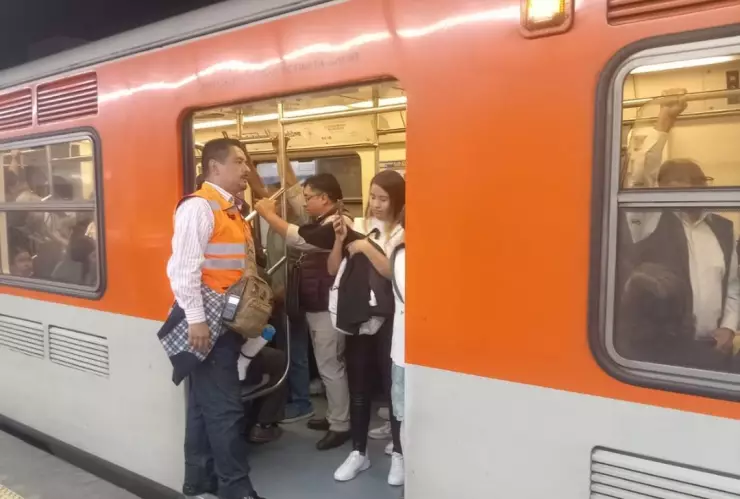 Metro CDMX, marcha muy lenta en varias líneas