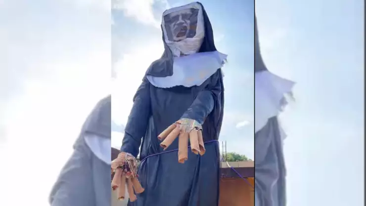 ¡Adiós año viejo! Crean MONJA GIGANTE para quemar en Cancún el 31 de diciembre