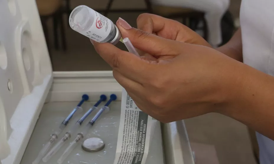 Vacuna Covid ISSSTE.jpeg