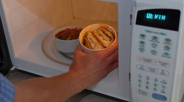 microondas-comida-calentar.jpg