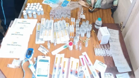 Detienen a enfermera por presunto robo de medicinas en el IMSS