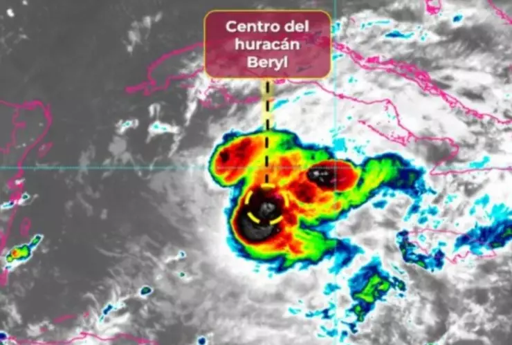 Huracán “Beryl": Habitantes de Yucatán protegen sus tinacos; los ‘etiquetan’ con nombre y número telefónico