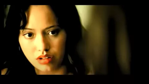 Celebridades que fueron modelos de videos musicales - Maya Zapata