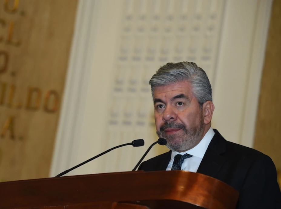 Raúl Flores.
