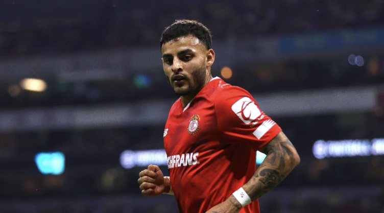 Alexis Vega, uno de los jugadores más buscados en el mercado de pases