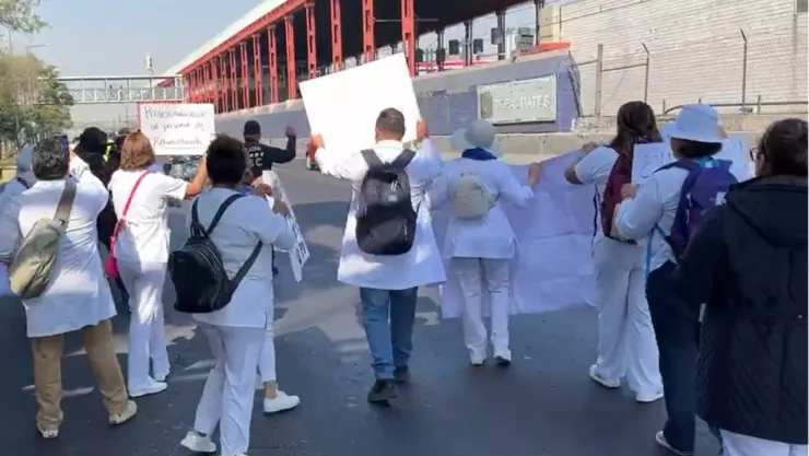 Trabajadores cierran avenida Zaragoza