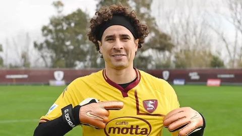 Memo Ochoa oficial Salernitana