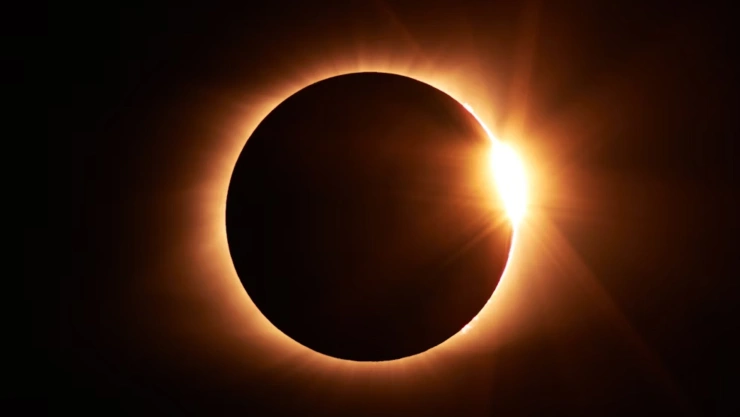 ¡Antes de que acabe marzo! Hora EXACTA para ver el Eclipse Solar 2025