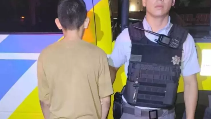Detienen a niño de 12 años que asaltaba tiendas con un cuchillo