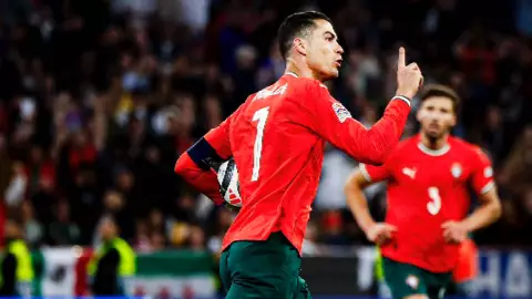 Cristiano Ronaldo y otro gol en la final para Portugal