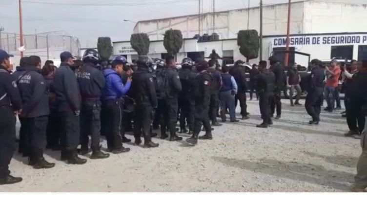 desarman policias de San Martin Texmelucan