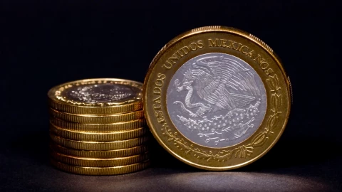 La moneda de 5 pesos que alcanza los 6 mil 600 pesos una subasta de EUA