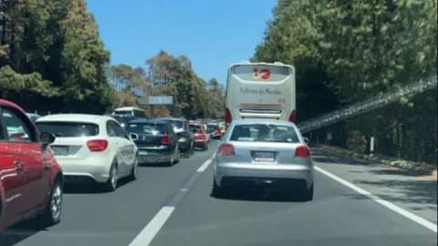 Accidente en la Pera genera caos vial hoy 26 de febrero