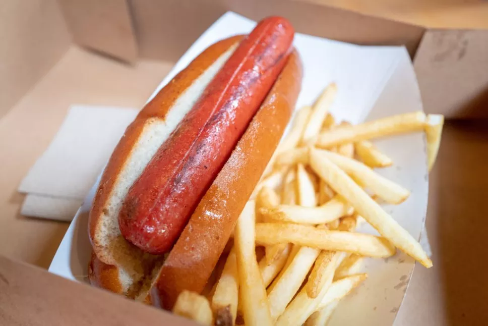 Comer un hot dog te quita 36 minutos de vida saludable