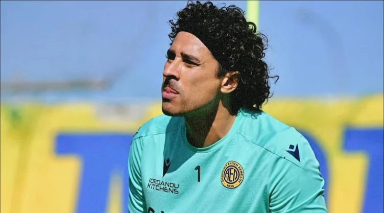 Guillermo-Ochoa-con-AEL-Limassol.jpg
