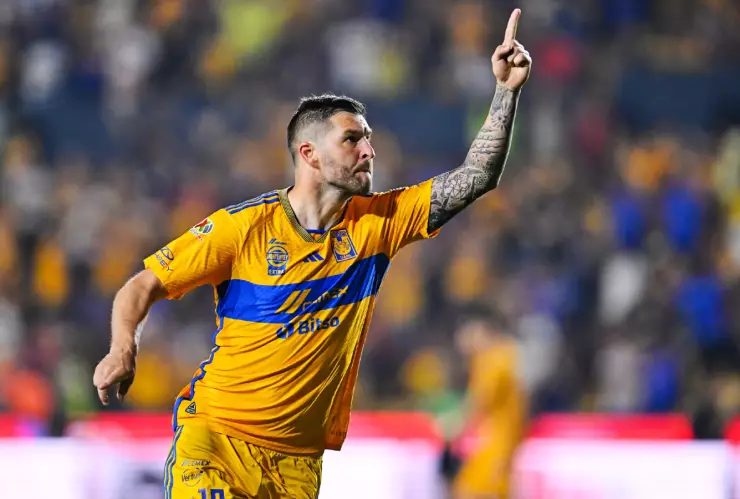 Gignac celebra un gol con Tigres