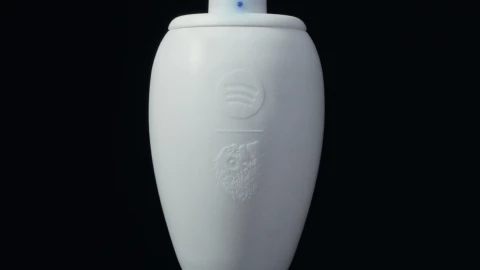 urna funeraria con música