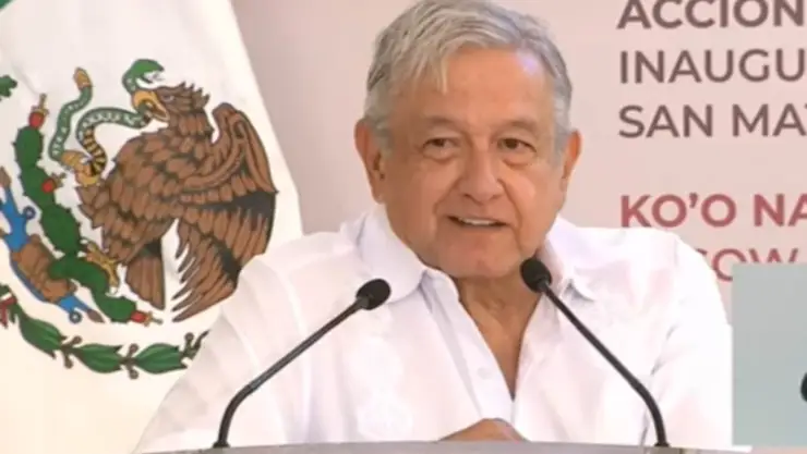 amlo-mezcal-oaxaca.jpg