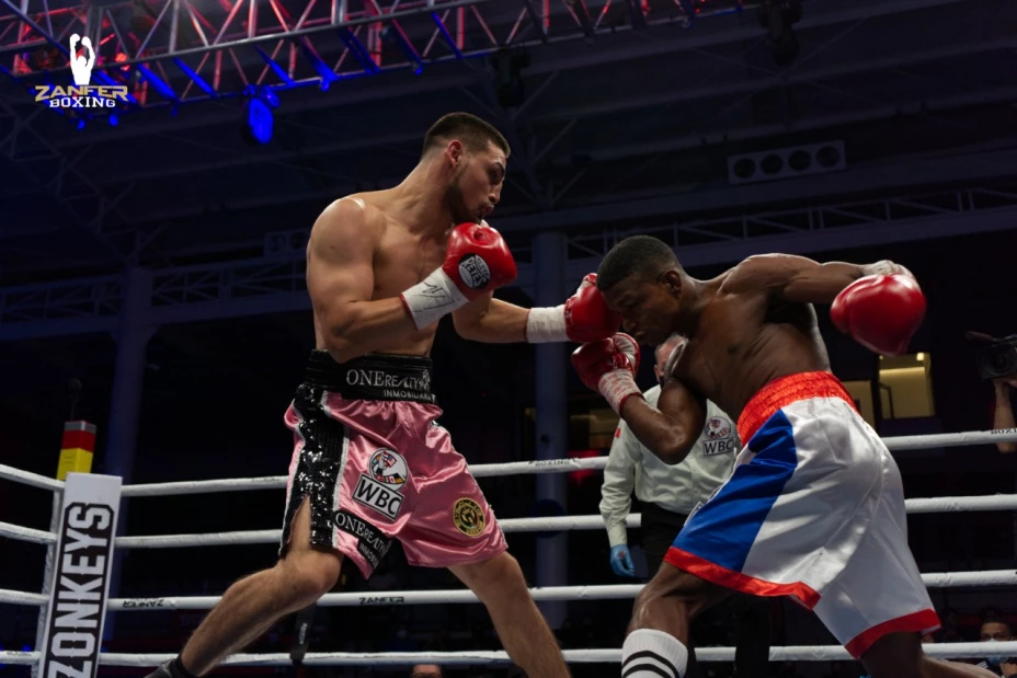 Chema Ocampo Omir Rodríguez nocaut