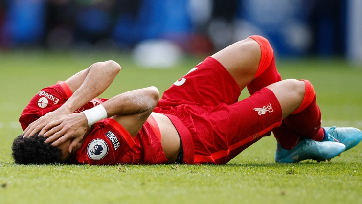 Luis Díaz golpeado en la cabeza