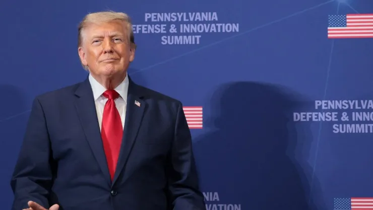 Donald Trump revoca impuesto del 20% en el estrecho de Ormuz