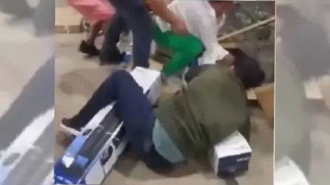 Video_ Clientes se pelean en Costco por ventiladores en Celaya, Guanajuato.jpg