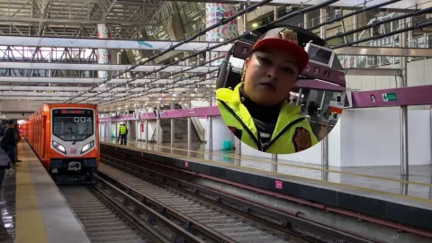 Captan supuesta agresión de policía a mujer con silla de ruedas