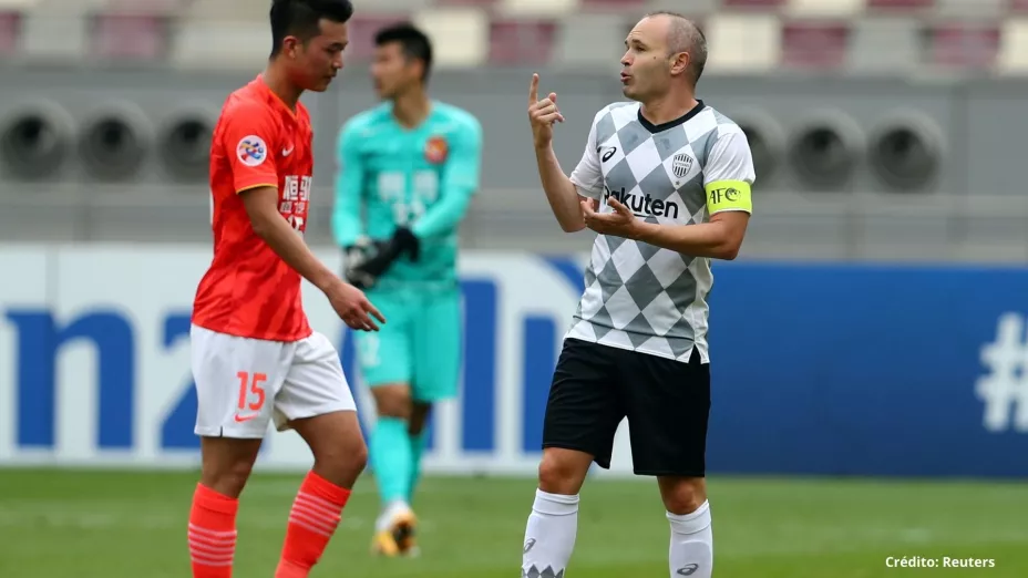 8 Andres Iniesta.jpg