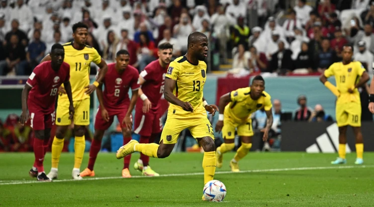 Gol de Enner valencia en el partido inaugural de Qatar 2022