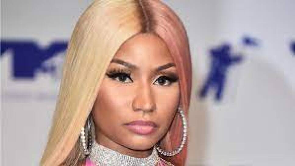 nicky minaj famosa antivacunas