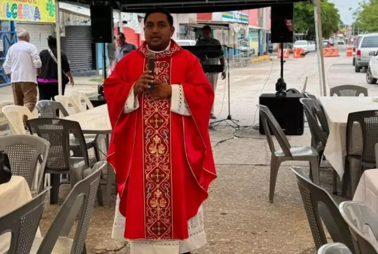 Sacerdote Héctor Alejandro Pérez.
