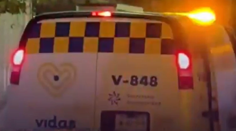 Mujer es atacada con un machete