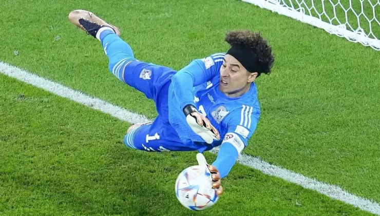 Memo Ochoa en Qatar 2022