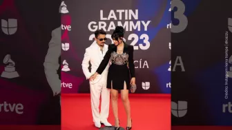 Cazzu y Nodal foto grammy.jpg