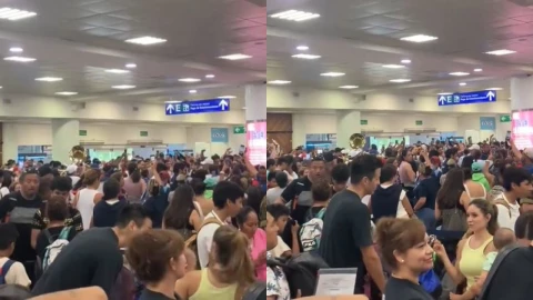 Cantan Cielito Lindo en Aeropuerto de Cancún