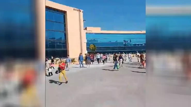 Desalojan Palacio de Gobierno