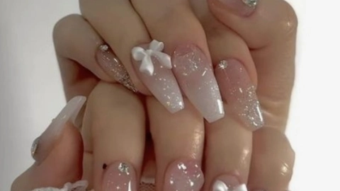 uñas con moños