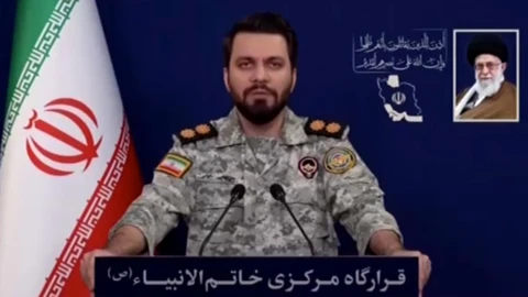 Irán afirma que el estrecho de Hörmuz vuelve a estar bajo control militar debido al bloqueo estadounidense.