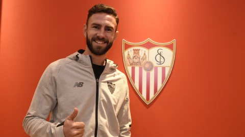 Miguel Lay&uacute;n en su etapa con Sevilla