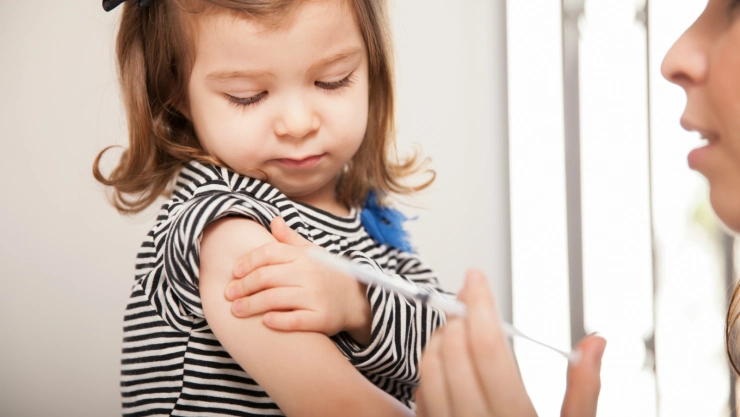 Cuida tu salud. Aunque parezca obvio, vacúnate y ve al médico.